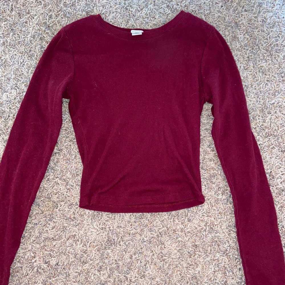 Long sleeved crop top